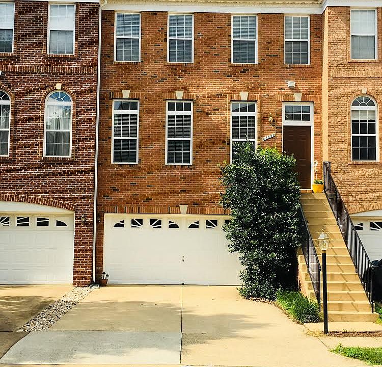 1st image of 43852 Sandburg Sq