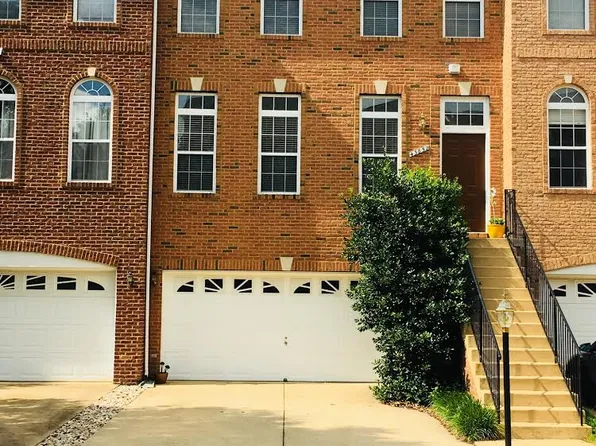 43852 Sandburg Sq, Ashburn, VA 20147