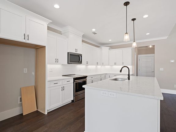 5th image of 1051 Mira Vista Cv