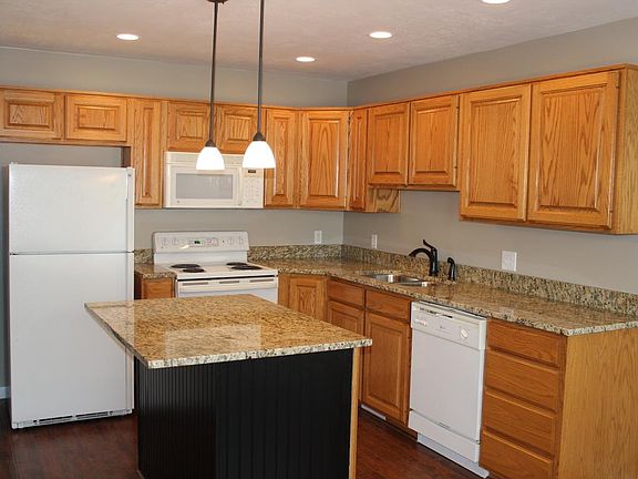 Kitchen - Main Level