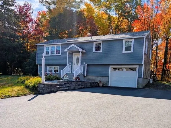 27 Beverly Avenue, Salem, NH 03079