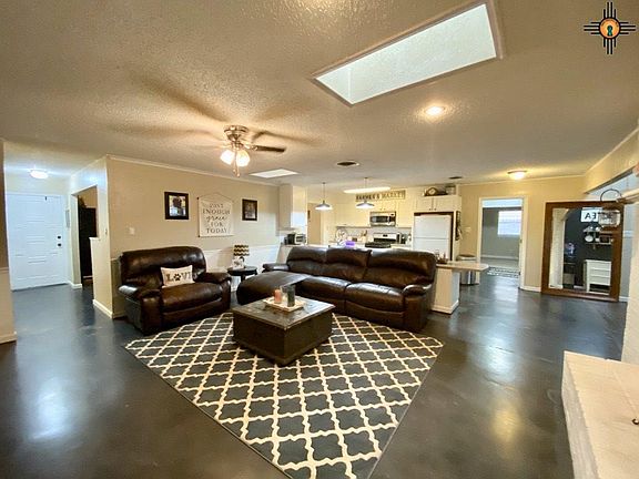 5th image of 1705 Wilshire Blvd