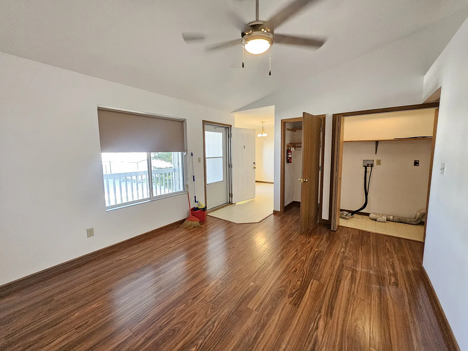420 W 4th St — Photo 1