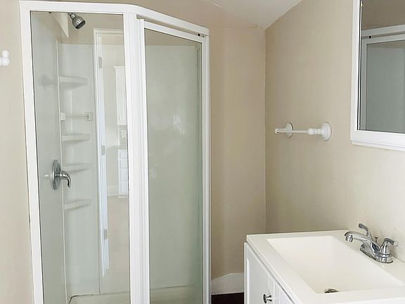 4th image of 224 W Olive Ave APT 6