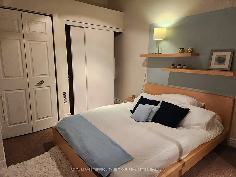 103 McCaul St #47 — Photo 14