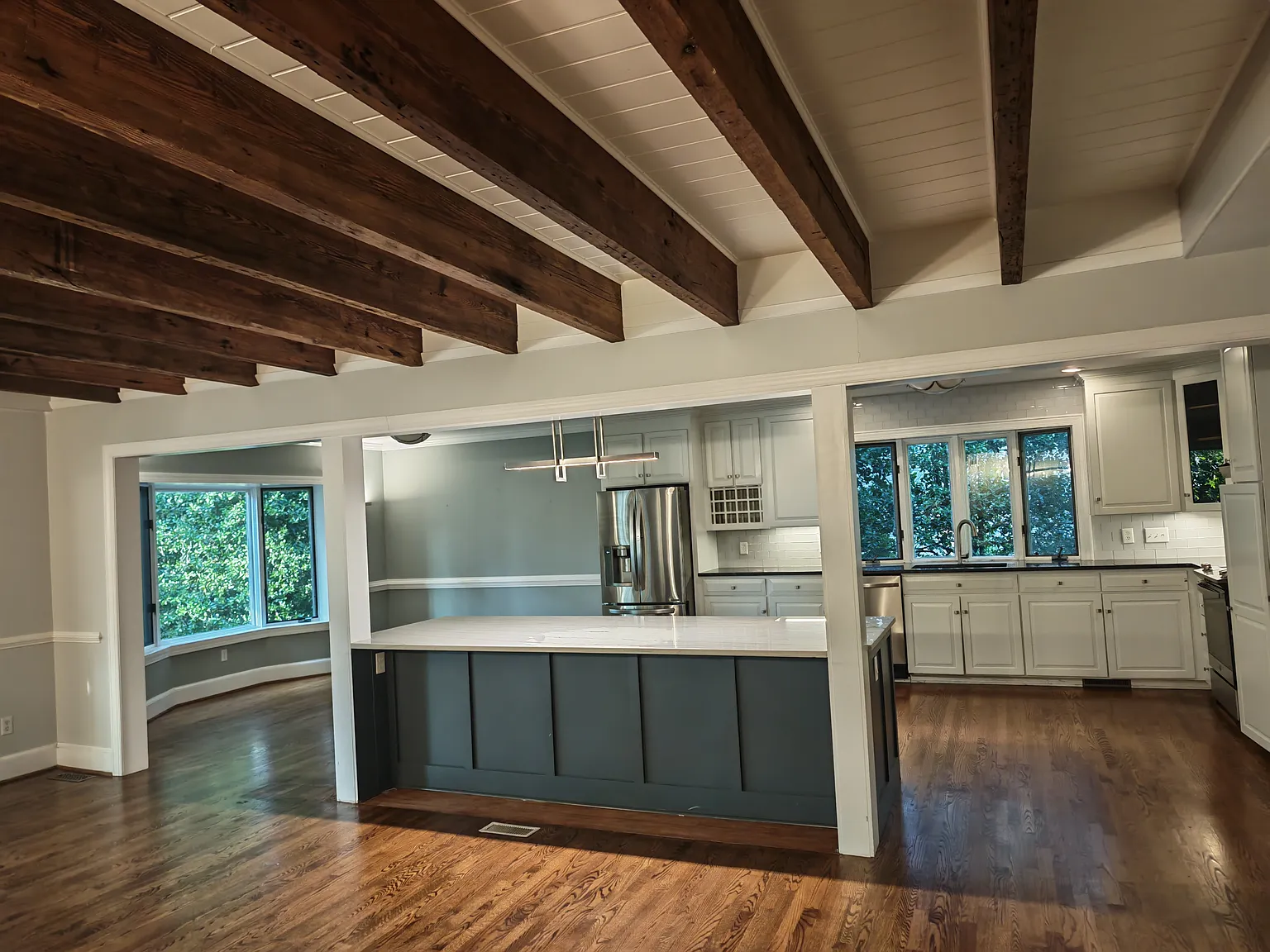 5 bed, 4.5 bath, 4250 sqft, $4,700 — Photo 1