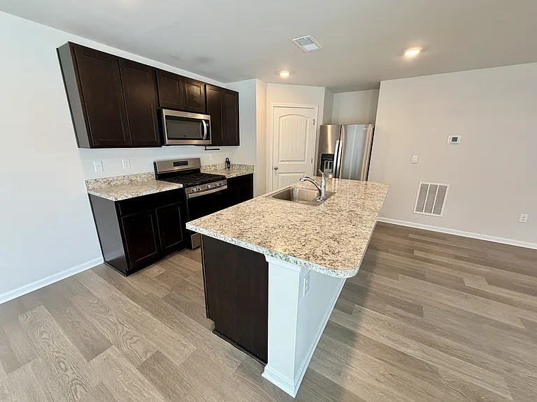 633 Currant Cir — Photo 14