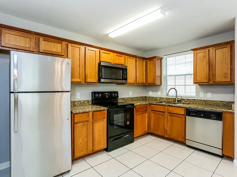 4946 S Cancun Dr — Photo 8