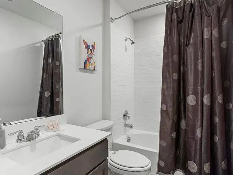 1304 Lowhill Dr — Photo 21