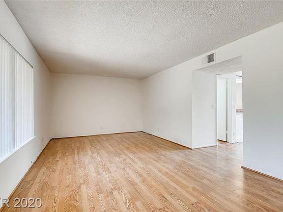 4th image of 3323 Loma Linda Ln