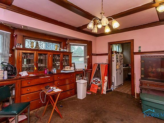4th image of 2608 Glenwood Ave