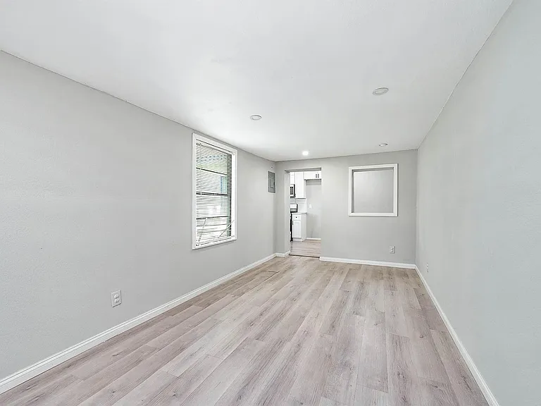 4356 Phlox St — Photo 29