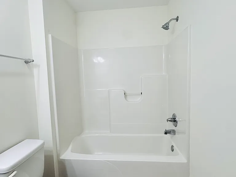61 Melrose Ct — Photo 29