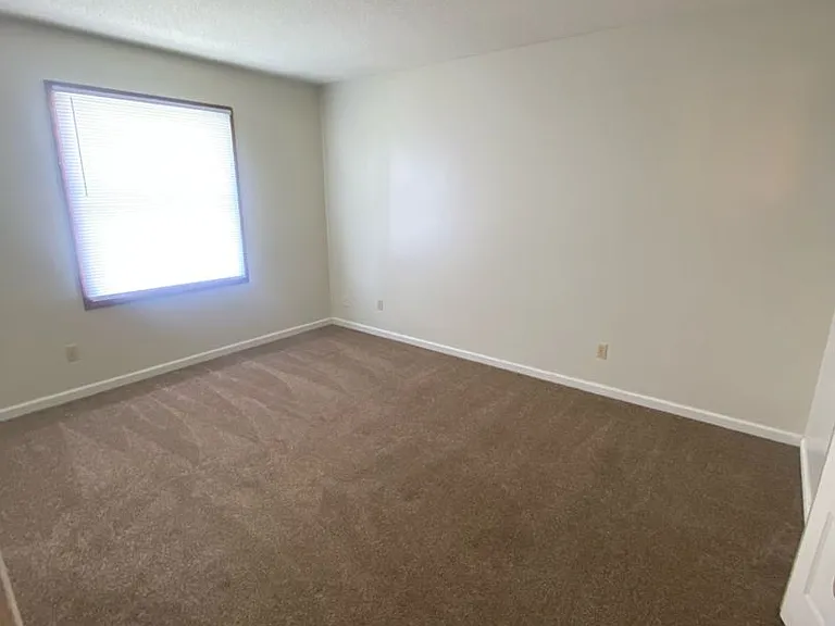 273 Keystone Dr — Photo 6