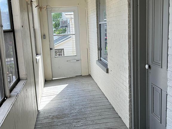 4th image of 315 N Hanover St APT 2