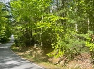 103 Maple Hill Dr, Flat Rock, NC 28731