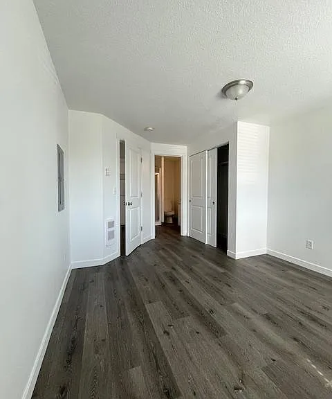 2614 O St #9 — Photo 2