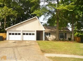 384 Comanche Trl, Lawrenceville, GA 30044