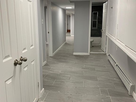 3rd image of 650 Coster St #A