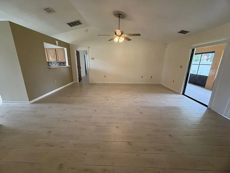608 Antelope Ln — Photo 6