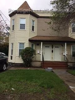 272 Wood Ave #2