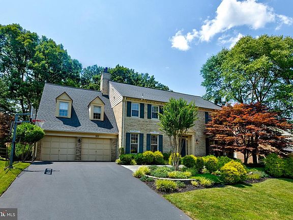 2nd image of 11132 Willowbrook Dr