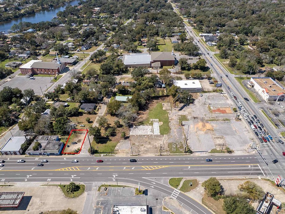 1st image of 101 S Navy Blvd