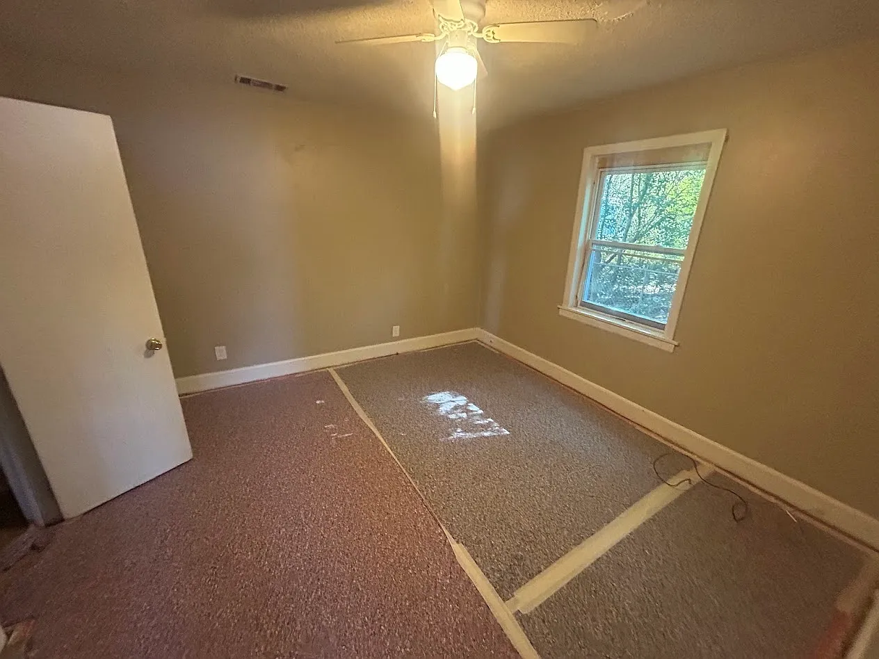 902 Mercedes Street - 1 — Photo 3