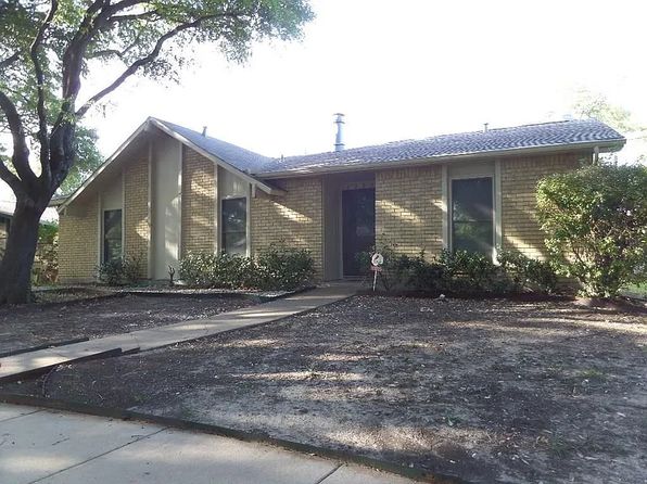 11015 Wallbrook Dr