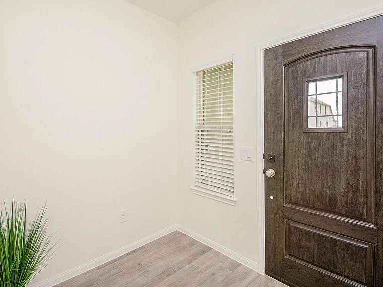 18134 Sonresa Way — Photo 3