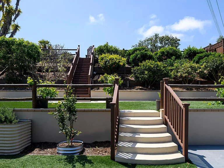 1521 Crestline Dr — Photo 22