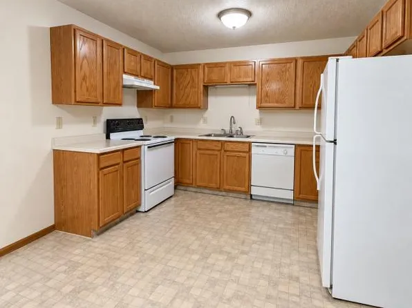 208 15th St NE, Mandan, ND 58554