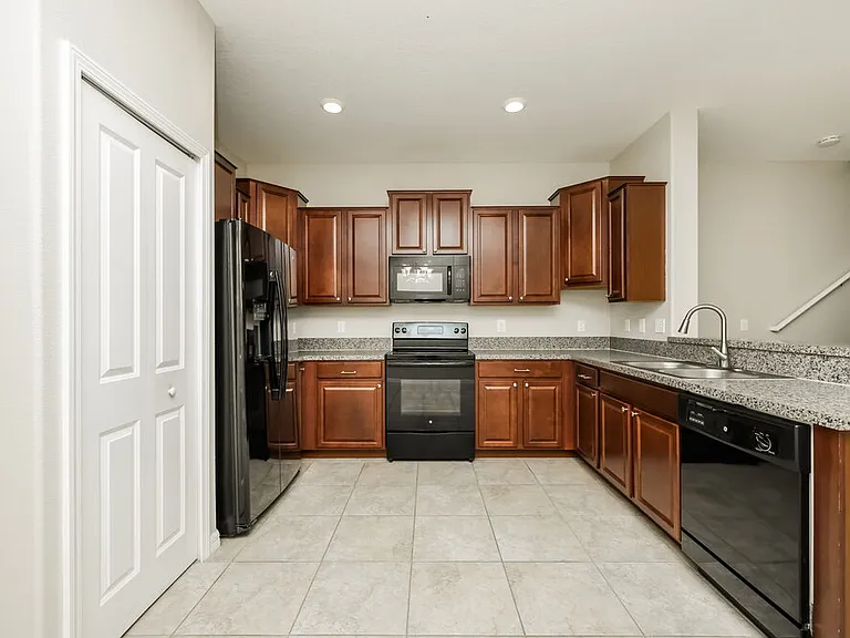 12926 Utopia Gardens Way — Photo 7