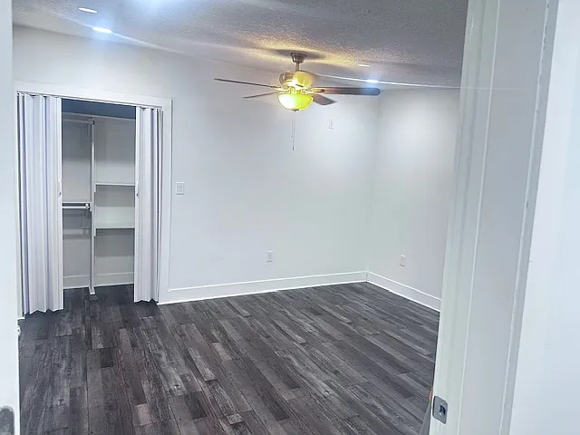 8222 NE Flagor Rd — Photo 9