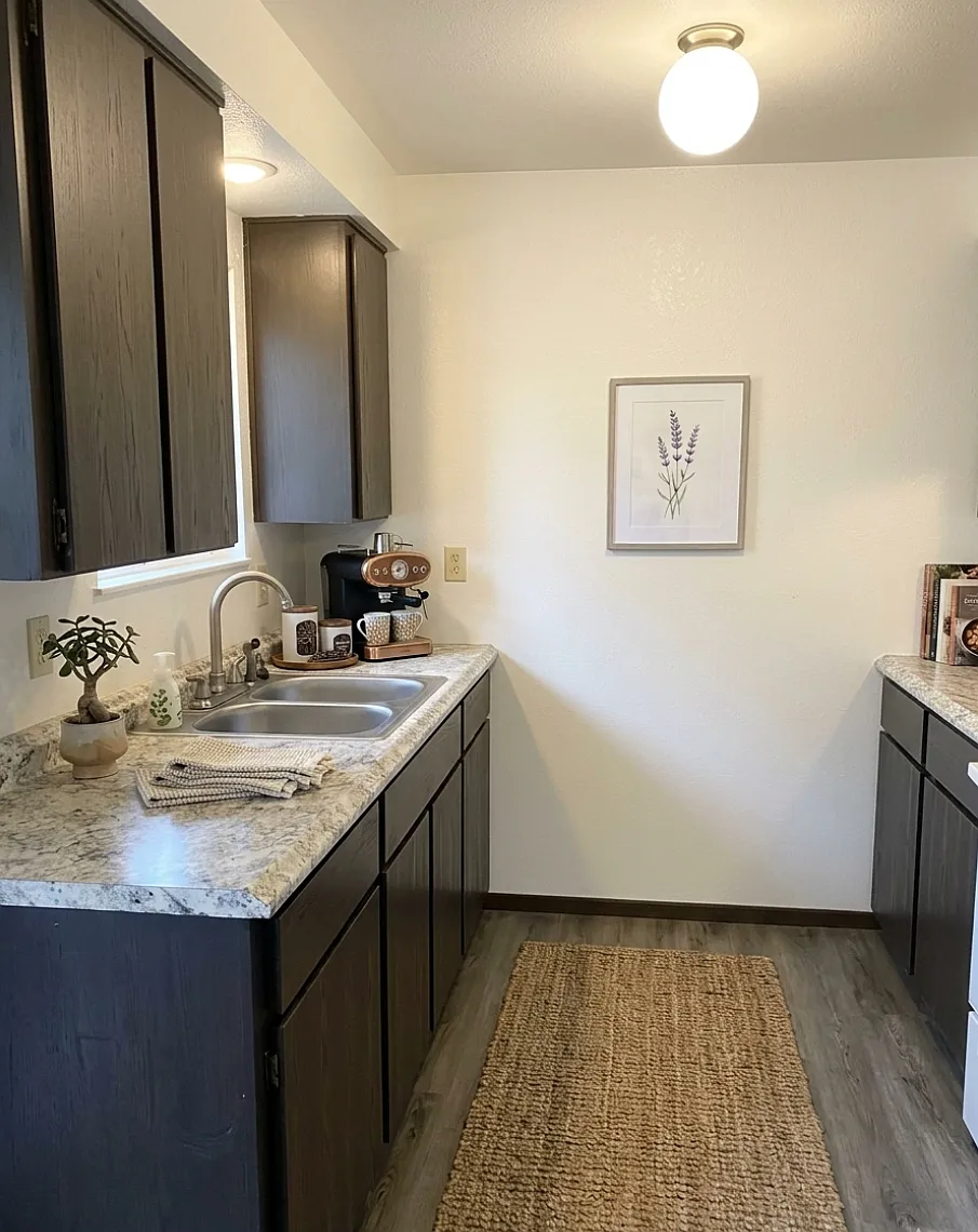3 bed, 2200 sqft, $1,845 — Photo 4