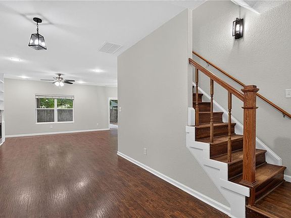 4th image of 5206 Texas Ave