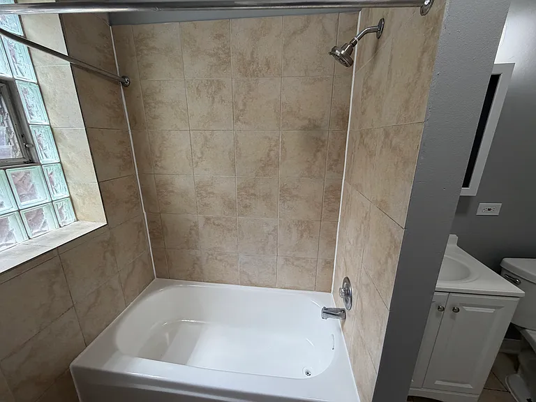 7026 S Clyde Ave #3S — Photo 9
