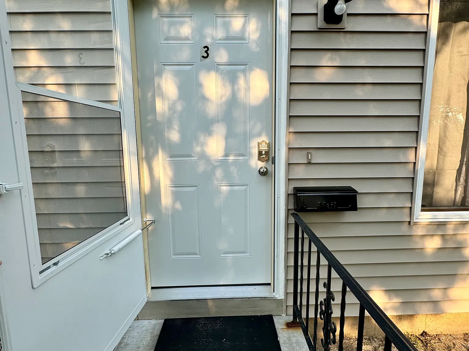 2 bed, 1.5 bath, $1,200 — Photo 1