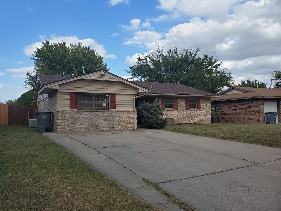 1st image of 5709 NW Cedarwood Dr