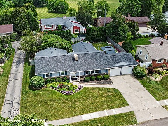 2nd image of 1516 Briarwood Dr