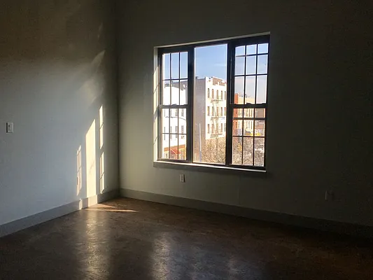 Rented by Loom Group | media 62