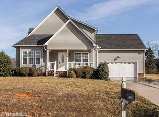 5374 Longspur Dr, Snow Camp, NC 27349