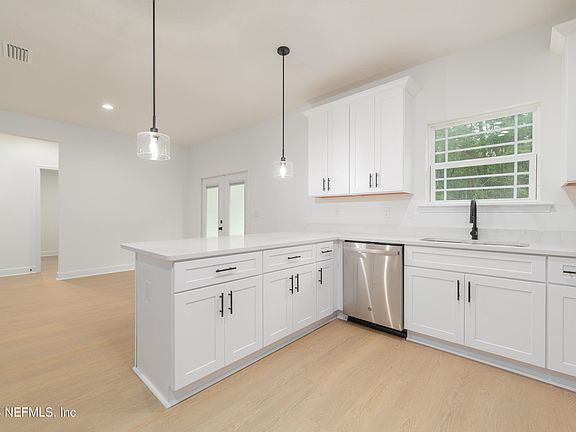 5th image of 2363 BROOM Court
