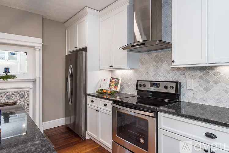 41 Green St — Photo 18
