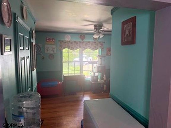 2nd image of 1419 15th Ave
