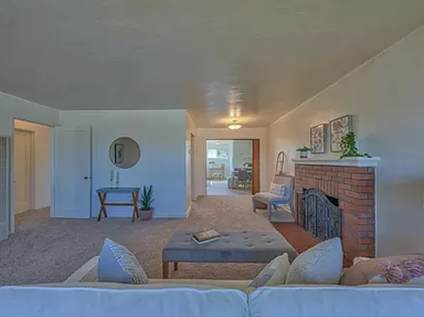 222 Dundee Dr, Monterey, CA 93940