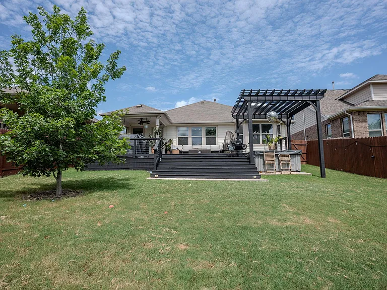 11813 Arran St — Photo 33