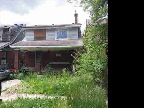 9017 N Clarendon
