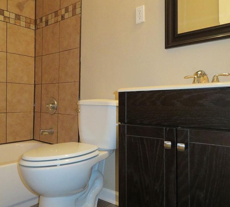 2nd image of 4145 Cliffdale St