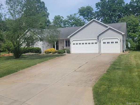 3202 Ives Rd, Tecumseh, MI 49286